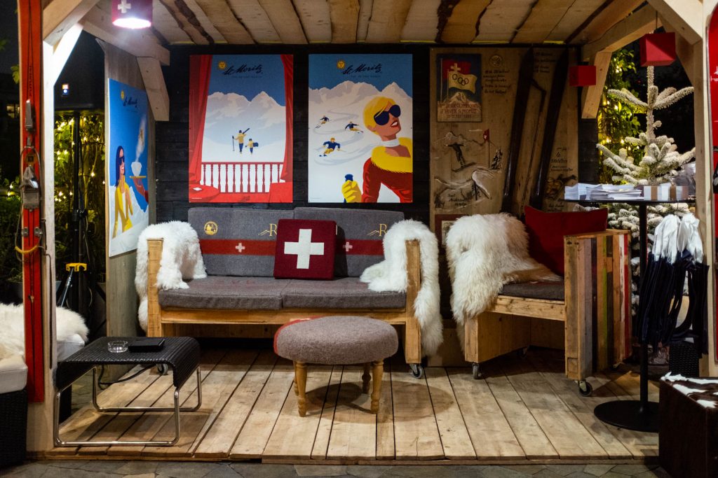 Swiss Winter Lounge aperitivo svizzero in terrazza con chalet in legno YOUparti milano palestro